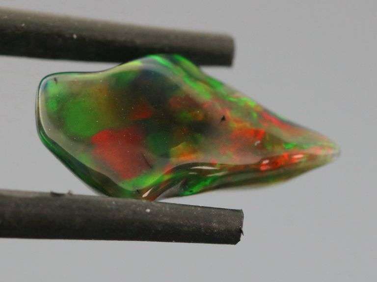 Gorgeous 2.25ct free form black Opal vein