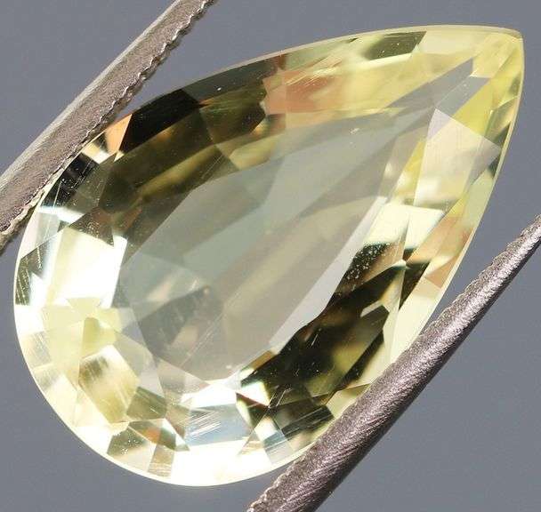 Gorgeous 4.36ct unheated VS yellow Feldspar
