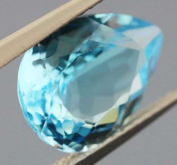 Impressive 5.72ct top Swiss blue Topaz