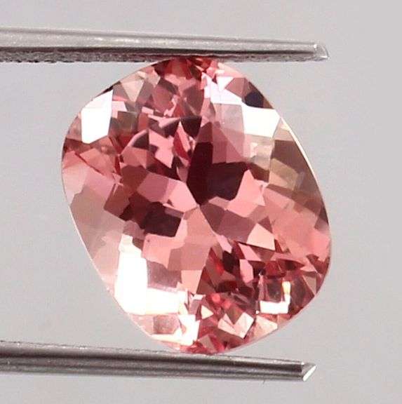 8.85 CARAT PADPARADSCHA SAPPHIRE CUSHION CUT LOOSE GEMSTONE