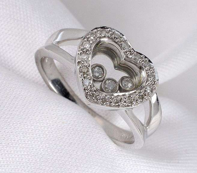 Fun White Gold Diamond Heart Ring