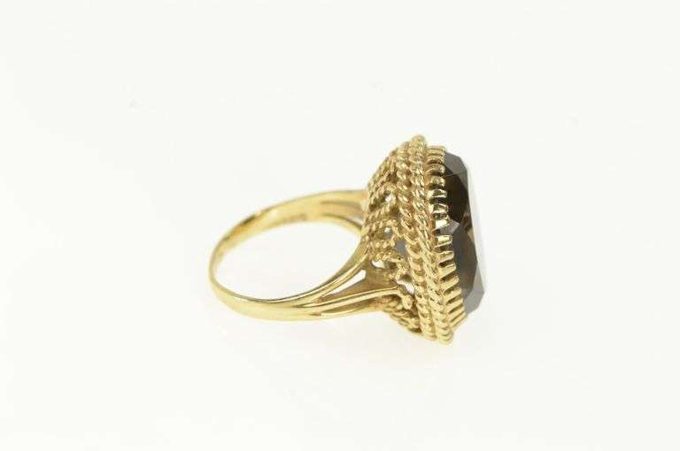 14K Yellow Gold Vintage Oval Smoky Quartz Cocktail Ring