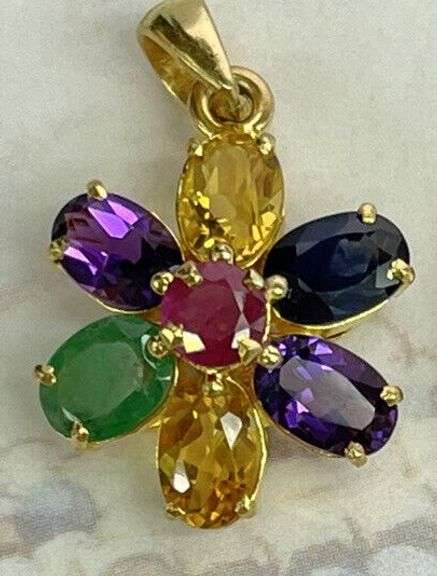 14KT SOLID YELLOW GOLD NATURAL GEMSTONE FLOWER PENDANT