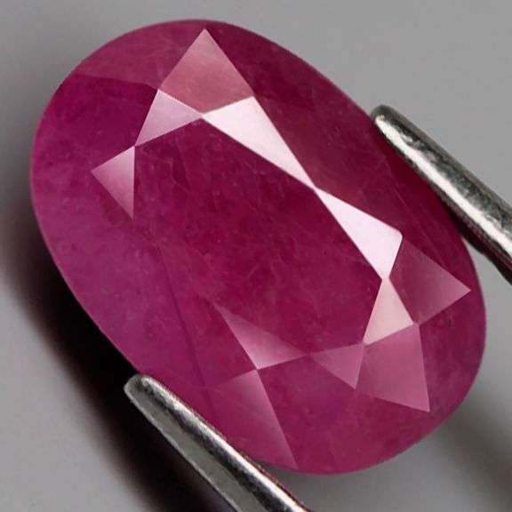 Stunning violet red 2.02ct Ruby