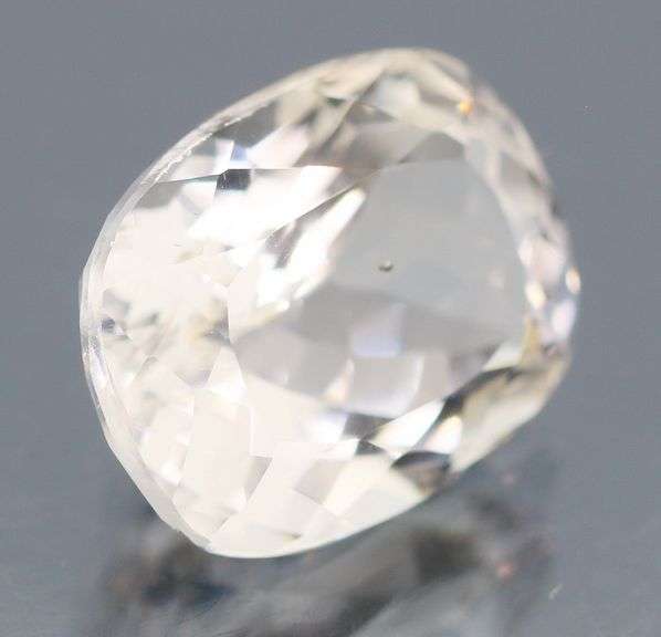 Dazzling high fire 6.38ct diamond white Topaz