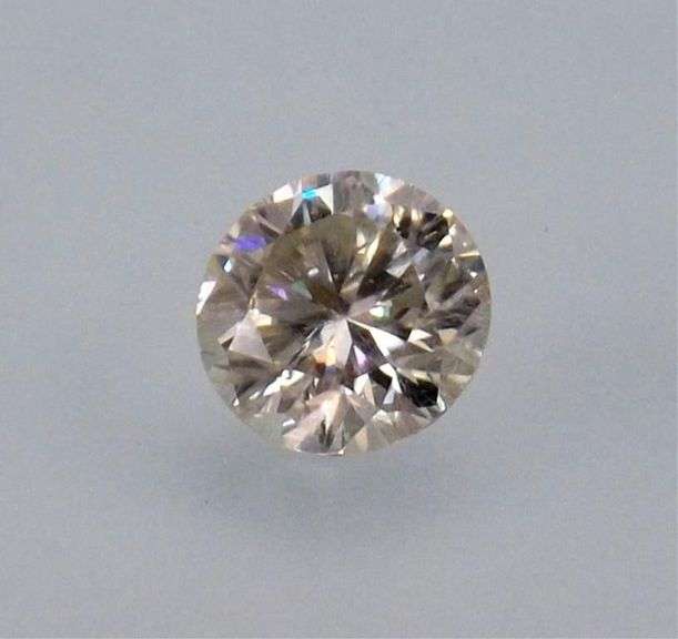Sparkling 3.26 Ct. VVS1 Round Cut Fire Moissanite