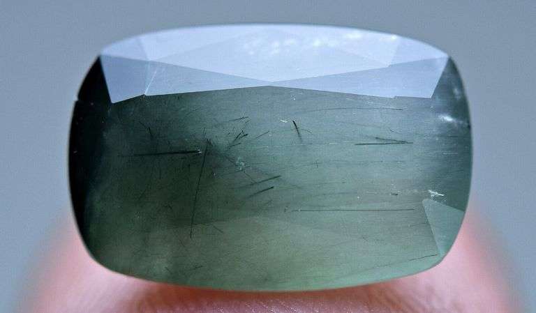 Silky 2.50ct Pakistani Pericline Albite