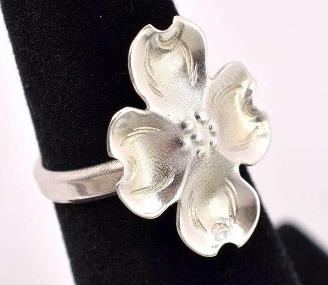 Vintage Dogwood Flower Ring In Sterling Silver
