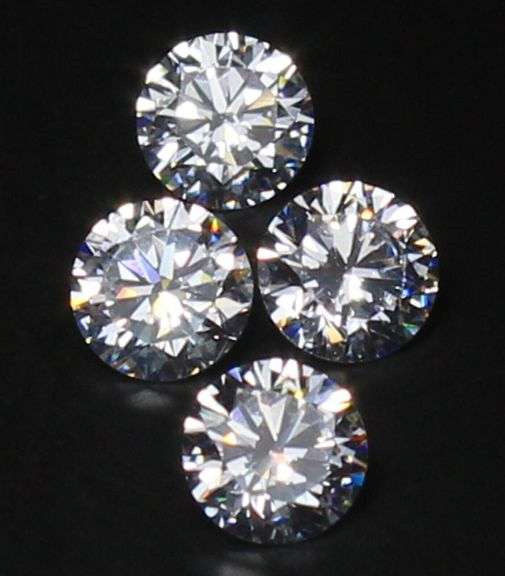 GROUP LOT OF 4X MATCHING ROUND CUT NATURAL DIAMONDS- D/E COLOR! VVS1 IN CLARITY- 1.25 CARATS