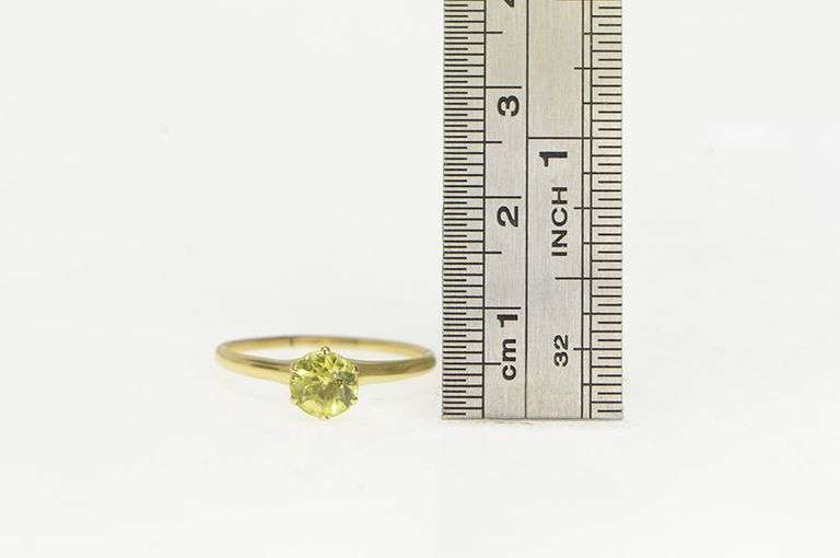 10K Yellow Gold Victorian Sim. Peridot Solitaire Statement Ring
