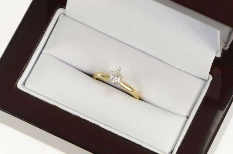 14K Yellow Gold 0.27 Ct Pear Diamond Solitaire Engagement Ring