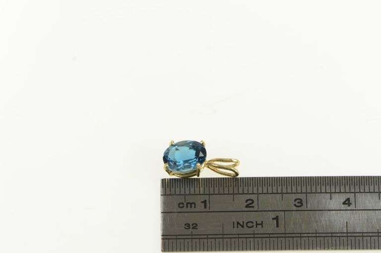 14K Yellow Gold Oval Blue Topaz Solitaire Vintage Classic Pendant