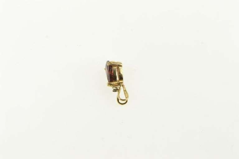 14K Yellow Gold Pear Garnet Diamond Accent Classic Simple Pendant