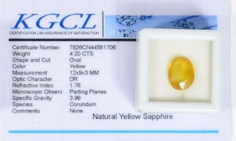 CERTIFIED 4.20 CARAT OVAL CUT NATURAL YELLOW SAPPHIRE