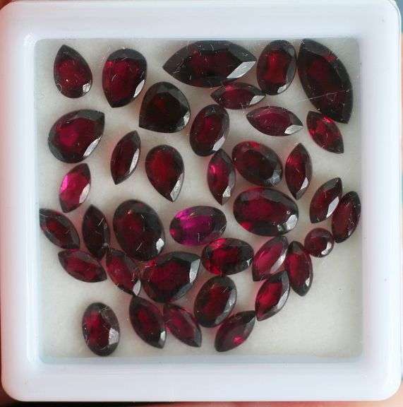 Stunning 20.58ct 37 piece Rhodolite Garnet set