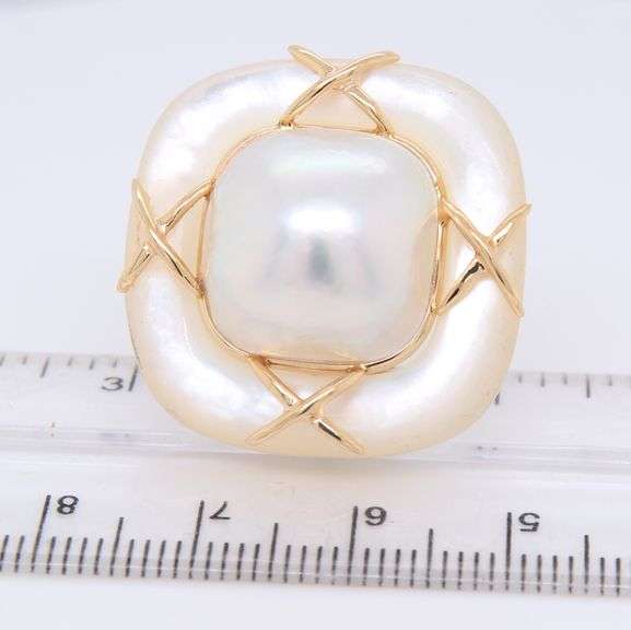 Wonderful Yellow Gold Mabe Pearl and Gold Earclip Earrings
