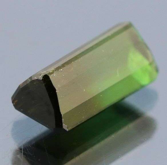 Dazzling 2.59ct bi-color Tourmaline