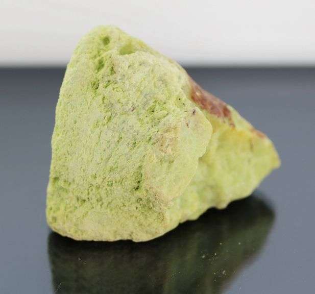L@@K!! Incredible 421.5ct uncut green Opal!