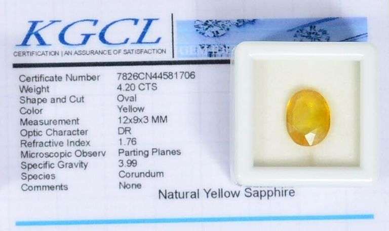 CERTIFIED 4.20 CARAT OVAL CUT NATURAL YELLOW SAPPHIRE