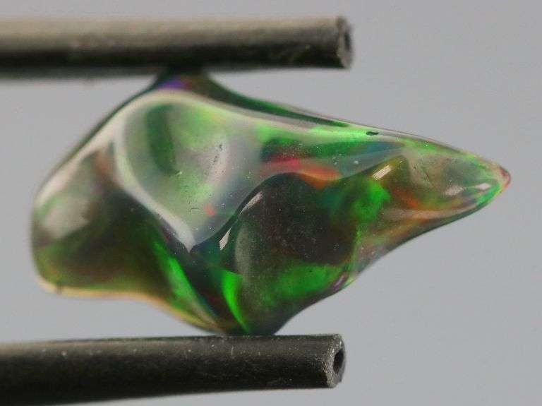 Gorgeous 2.25ct free form black Opal vein