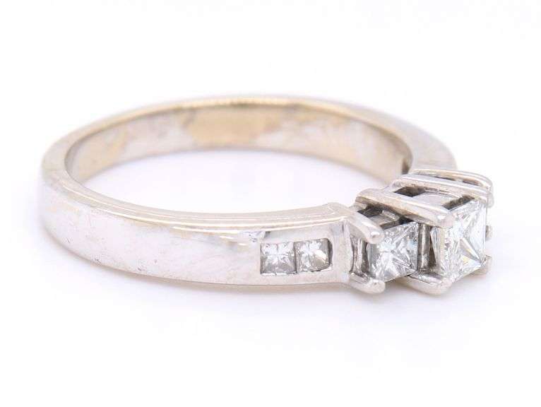 Fantastic White Gold 0.57ctw Princess Cut Diamond Engagement Ring