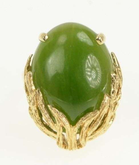 14K Yellow Gold Oval Nephrite Cabochon Ornate Leaf Vine Ring