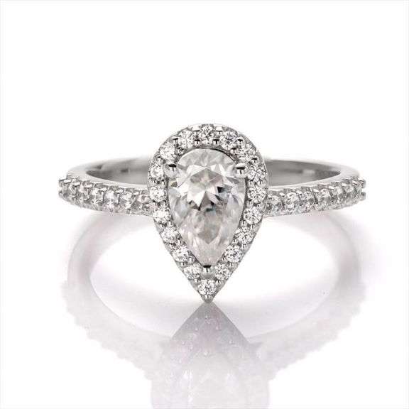 Sparkling 1 Ct Pear Cut White E-F Moissanite Ring