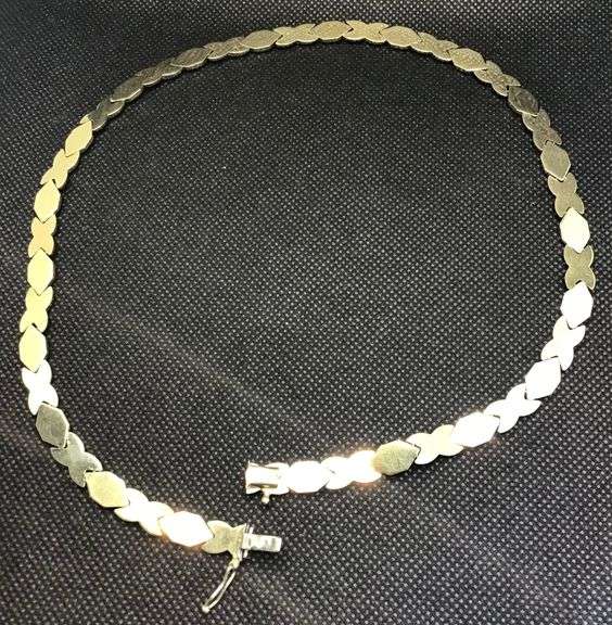 STYLISH 14K THREE-TONE GOLD “XO” LOVE CHAIN