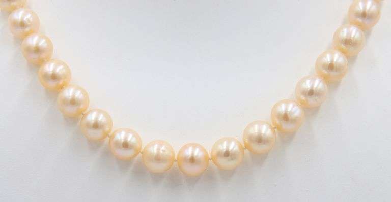 9.5m Pink Pearl Necklace