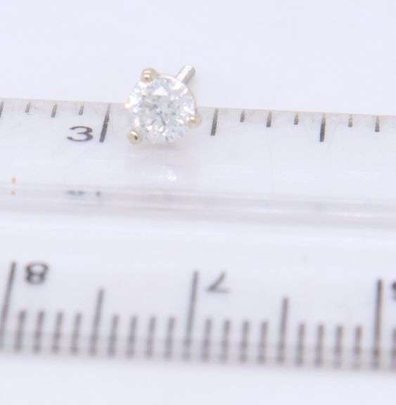 Elegant White Gold 0.52ctw Diamond Stud Earrings