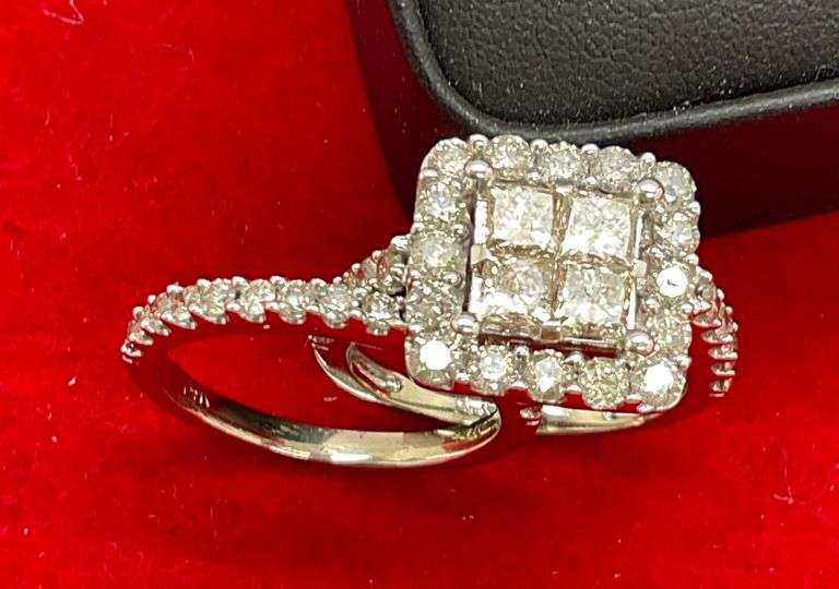 CERTIFIED BRAND NEW LADIES 14K WHITE GOLD AND DIAMOND WEDDING SET . 3.40 CARATS
