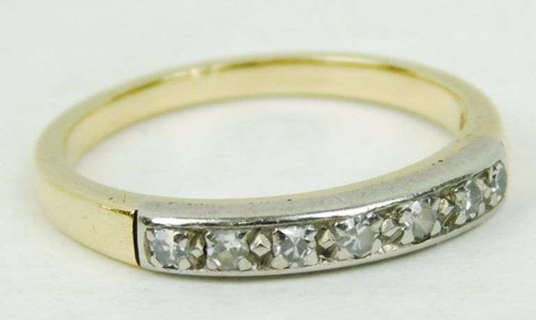 Vintage 14K Band with 7 Diamonds, Size 6