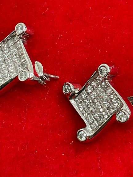 CERTIFIED BRAND NEW 14K WHITE GOLD AND DIAMOND STUD EARRINGS