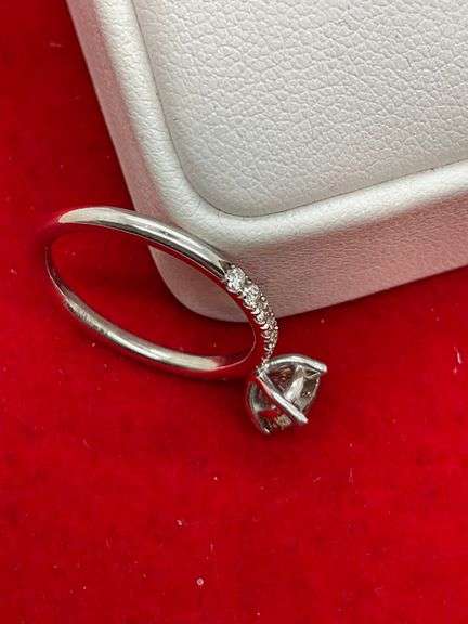CERTIFIED BRAND NEW 14K WHITE GOLD AND DIAMOND ENGAGEMENT RING