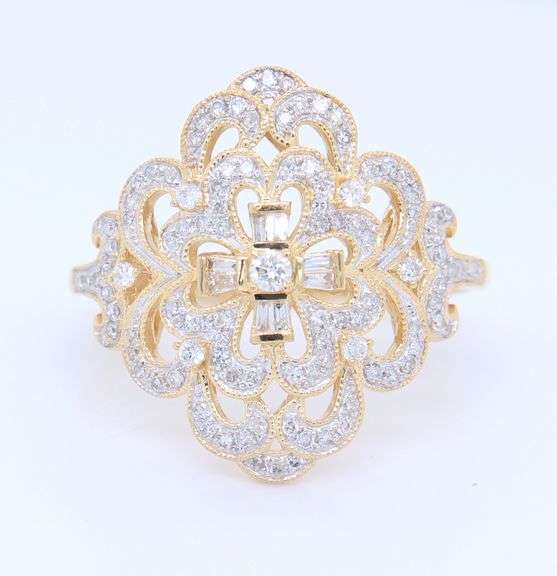 Elegant Yellow Gold Single and Round Brilliant Cut with Baguette Saddle Diamond Ring