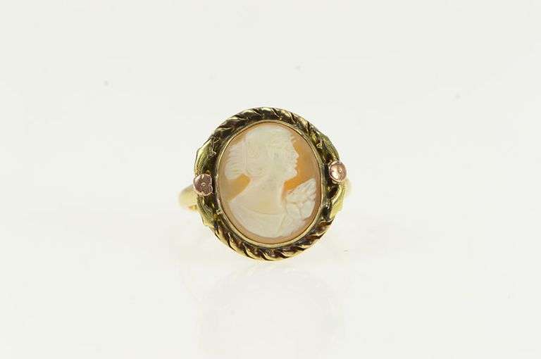 10K Yellow Gold Ornate Carved Shell Lady Cameo Statement Ring