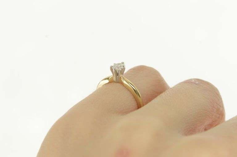 14K Yellow Gold 0.27 Ct Pear Diamond Solitaire Engagement Ring