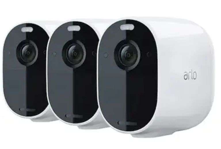 Arlo Essential Wireless Spotlight Camera 3Packs