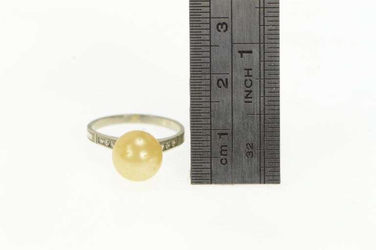 14K White Gold 1950's Pearl Diamond Accent Classic Vintage Ring