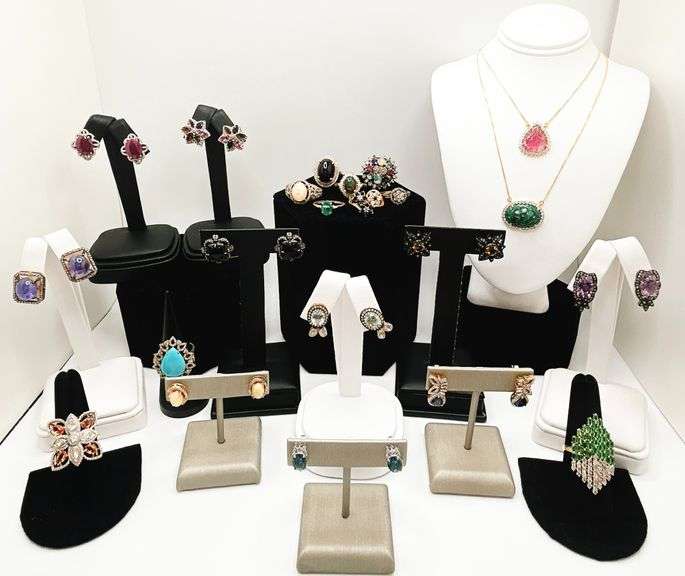 10 RINGS, 10 EARRINGS, 2 NECKLACES