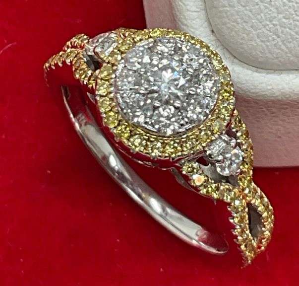 CERTIFIED NEVER WORN LADIES 14K WHITE GOLD AND DIAMOND RING