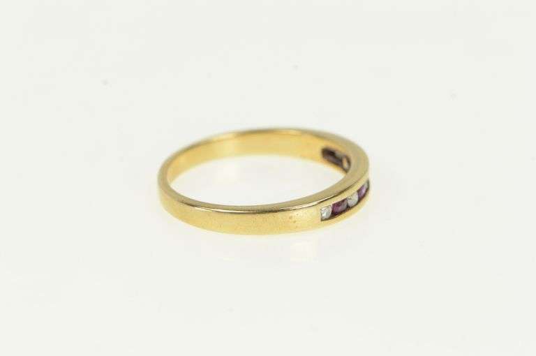 10K Yellow Gold Diamond Ruby Classic Vintage Wedding Band Ring