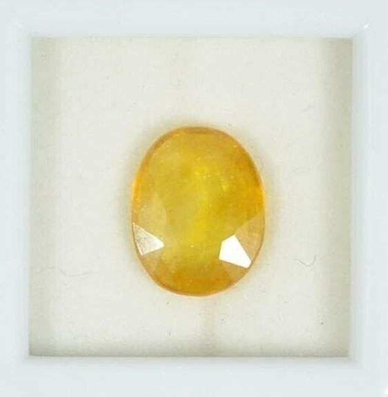 CERTIFIED 4.40 CARAT OVAL CUT NATURAL YELLOW SAPPHIRE