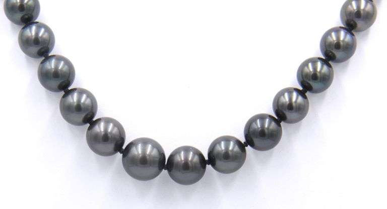Handsome 9x12mm Tahitian Pearl Necklace
