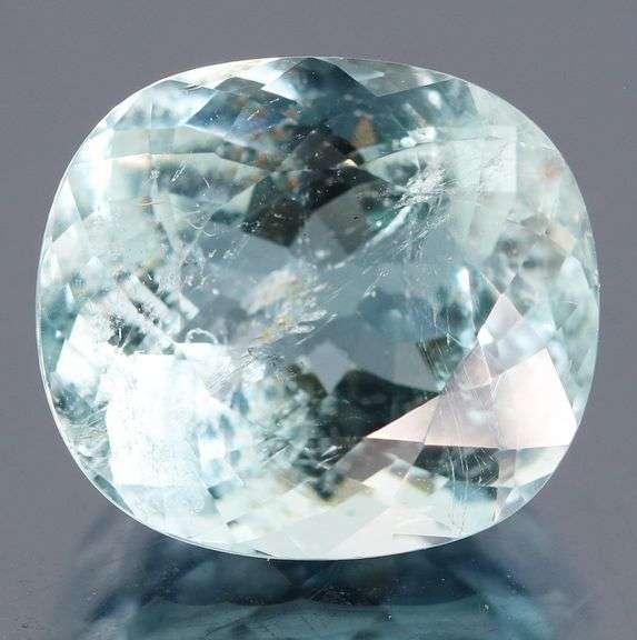 Gorgeous 8.95ct untreated sky blue Aquamarine
