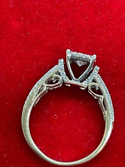 CERTIFIED  14K GOLD AND DIAMOND LADIES WEDDING SET.