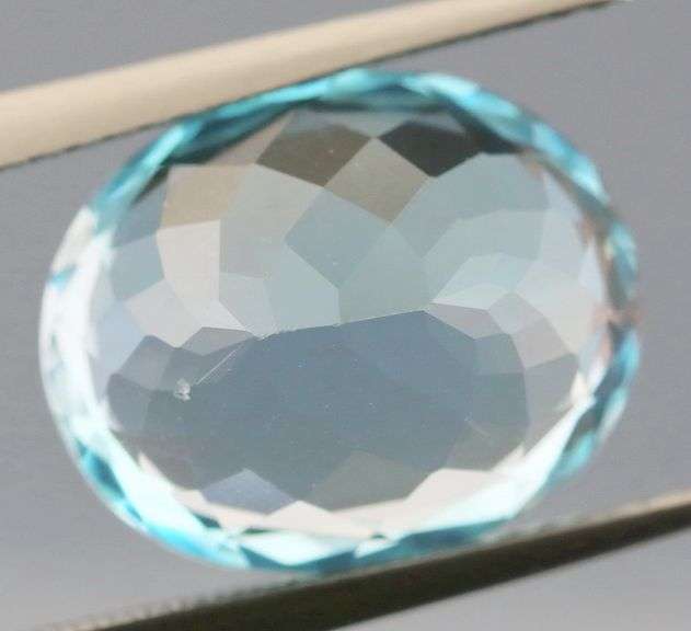 Large 9.20ct top sky blue Topaz