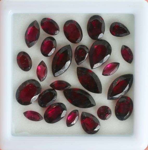 Cool 20.46ct 25 piece Rhodolite Garnet set
