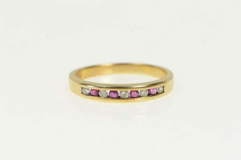 10K Yellow Gold Diamond Ruby Classic Vintage Wedding Band Ring