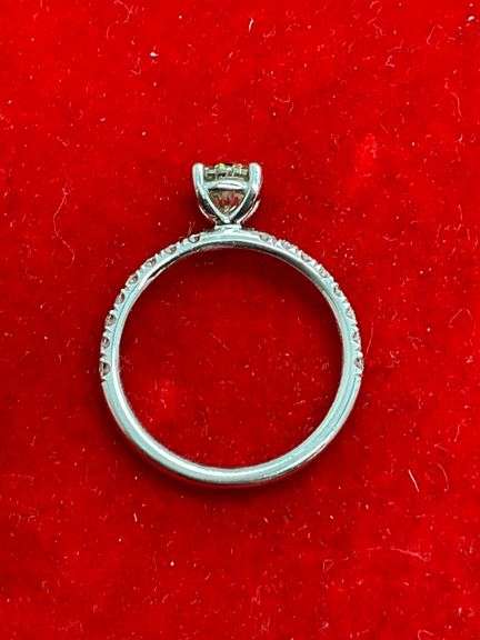 CERTIFIED BRAND NEW 14K WHITE GOLD AND DIAMOND ENGAGEMENT RING